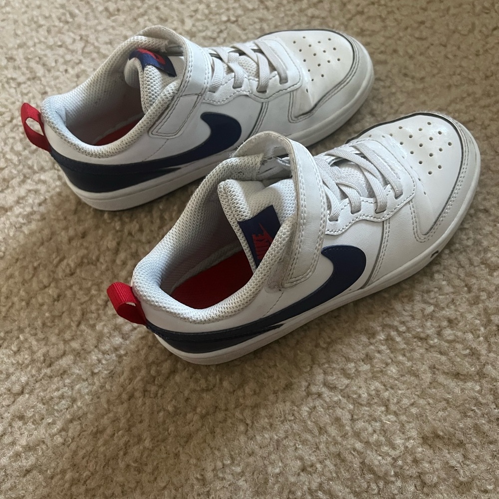 Kids Nike Sneakers !